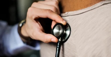 ¿Cómo funcionan los estetoscopios?